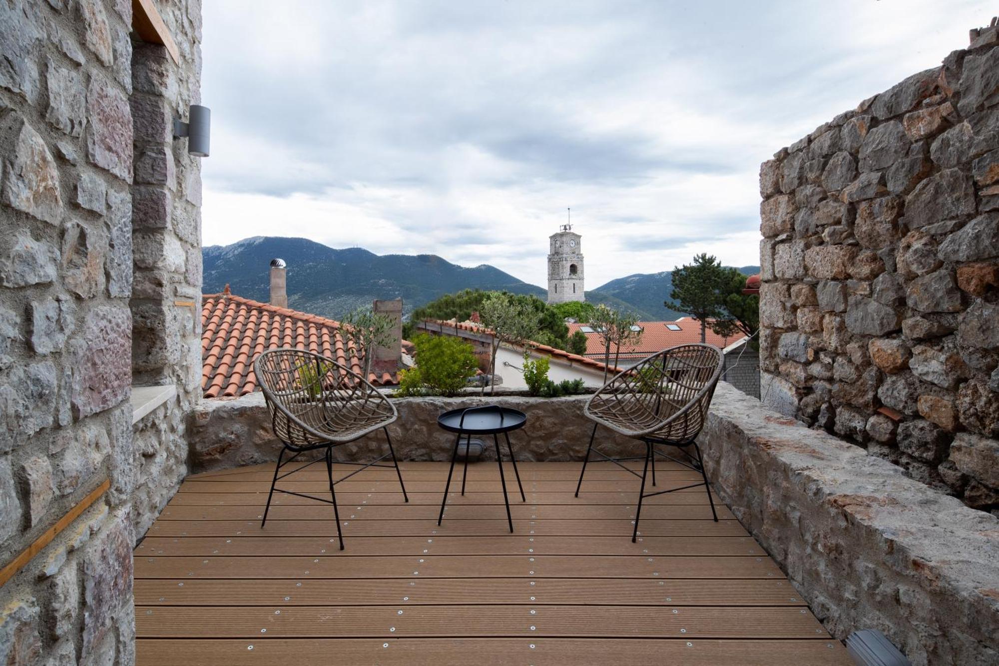 Clock Tower Arachova Suites Zewnętrze zdjęcie
